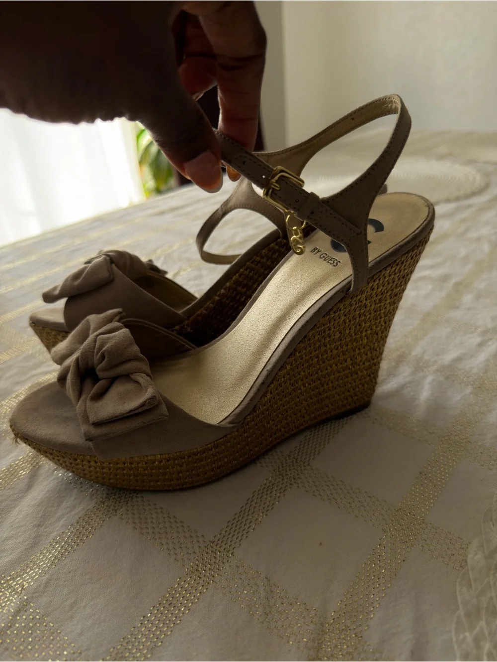 G by Guess stylish knot